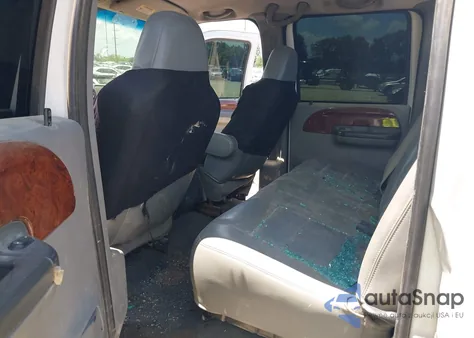 2003 Ford F-350 из США, поврежденный, VIN 1FTSW31P53EC88769